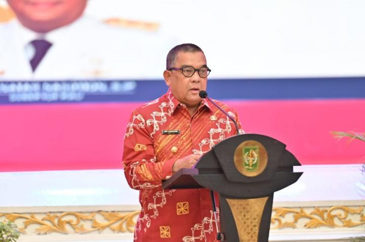Pelantikan Pengurus PWI Riau 2023-2028, Gubernur Edy: Wartawan Jangan Kehilangan Fungsi Kritisnya